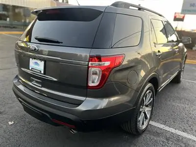 2015 Ford Explorer XLT photo 5