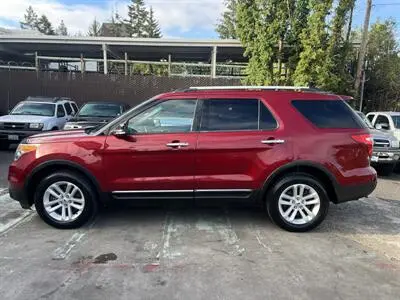 2013 Ford Explorer XLT 4x4 photo 2