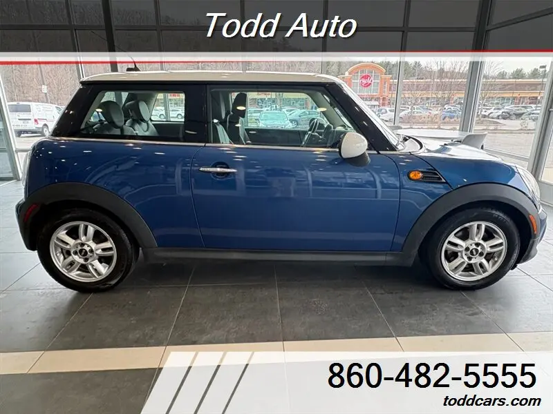 2012 MINI Cooper Base photo 3