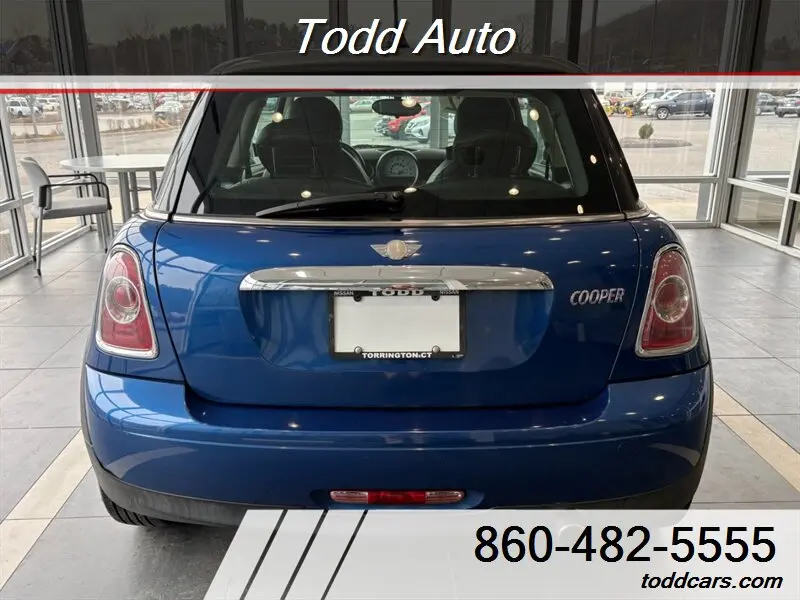 2012 MINI Cooper Base photo 4