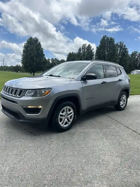 2021 Jeep Compass Sport's photo