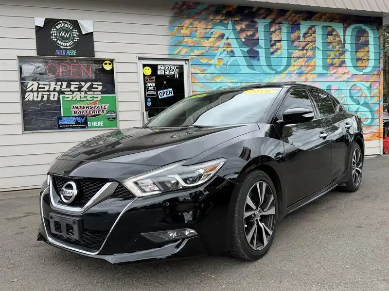 2018 Nissan Maxima SL's photo