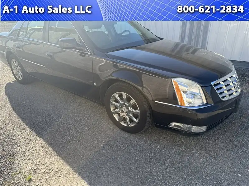 2009 Cadillac DTS's photo