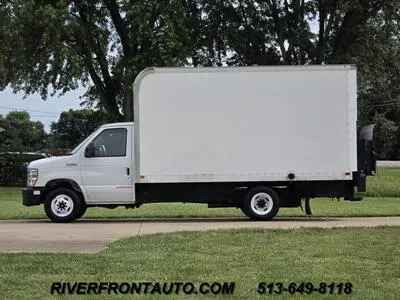 2019 Ford E-Series SRW E-350 Super Duty 138 in WB photo 2