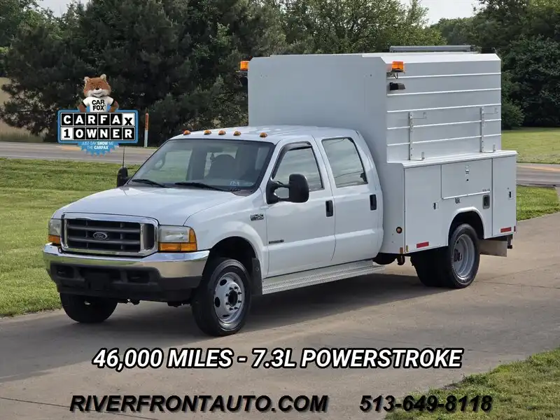 2001 Ford F-450's photo