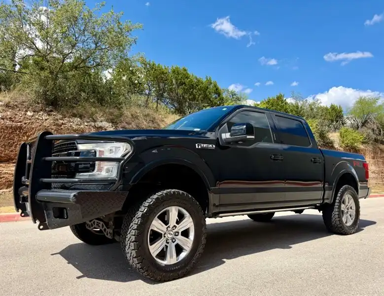 2018 Ford F-150 Lariat 4WD SuperCrew 145 in's photo