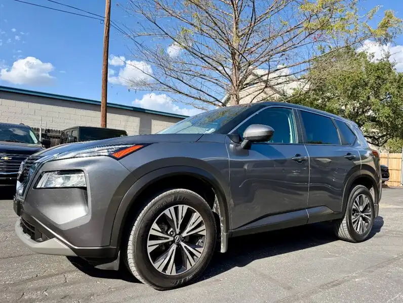 2023 Nissan Rogue SV FWD's photo