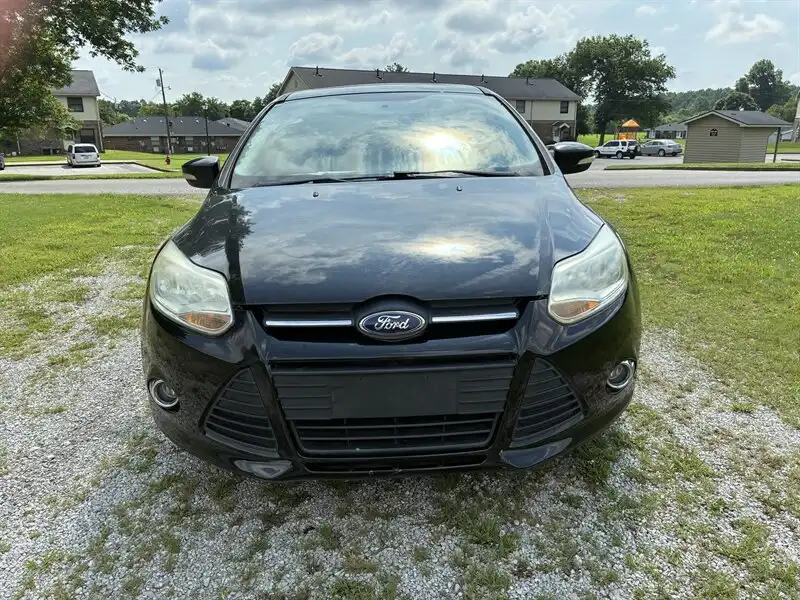 2013 Ford Focus SE Hatchback 5-Door's photo