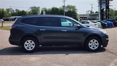 2014 Chevrolet Traverse LS FWD photo 5