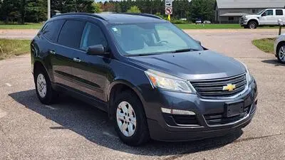 2014 Chevrolet Traverse LS FWD photo 3