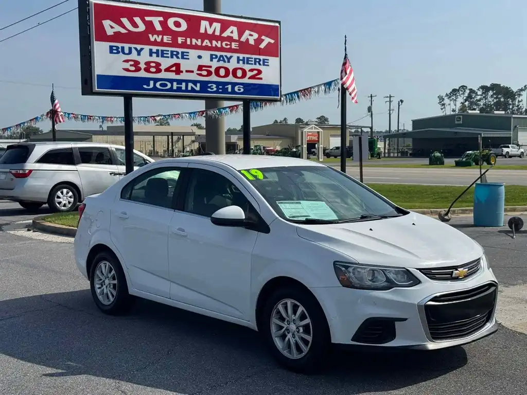 2019 Chevrolet Sonic Sedan LT Automatic's photo