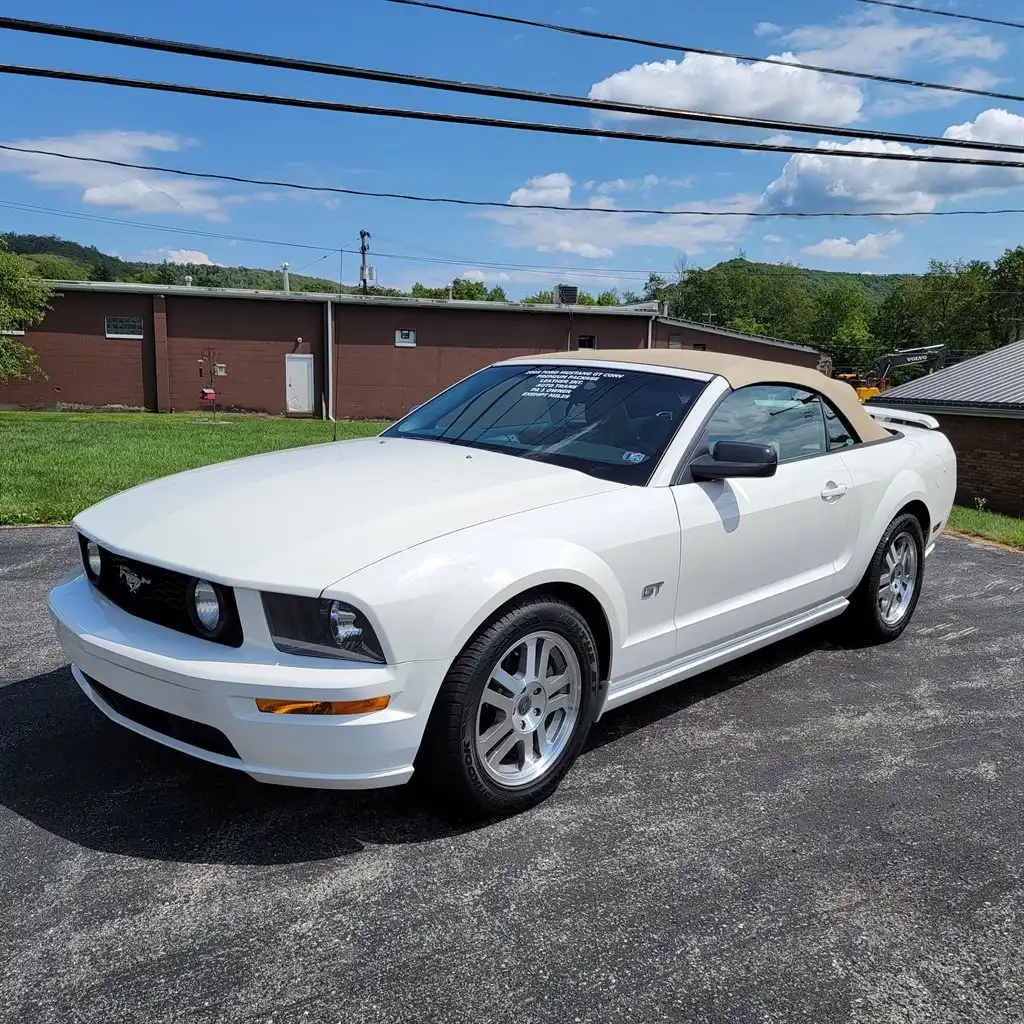 2005 Ford Mustang Premium GT's photo