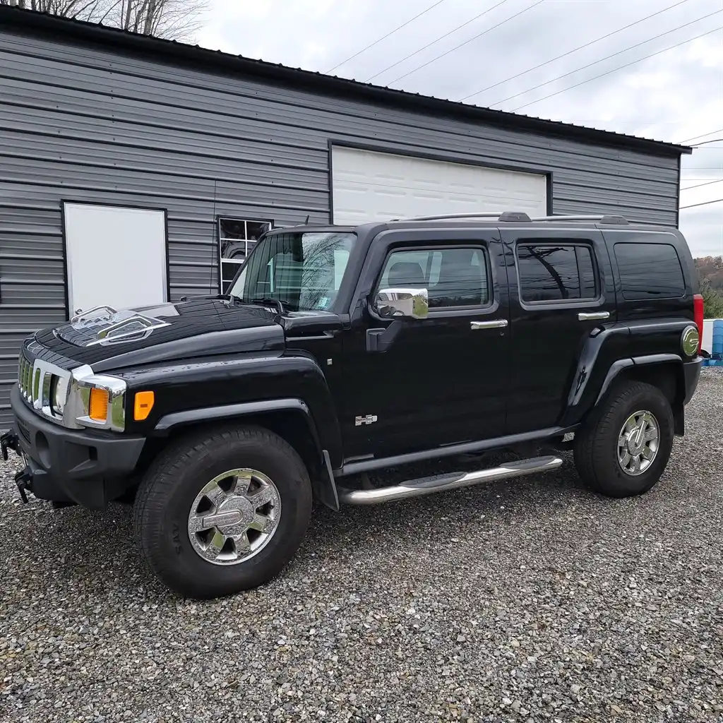 2007 Hummer H3 SUV's photo