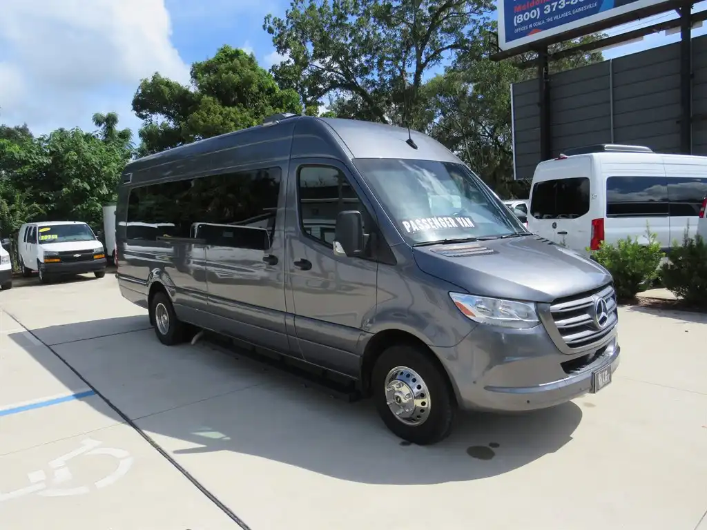 2021 Mercedes-Benz Sprinter 4500 170 EXT WB 3.0D High Roof's photo