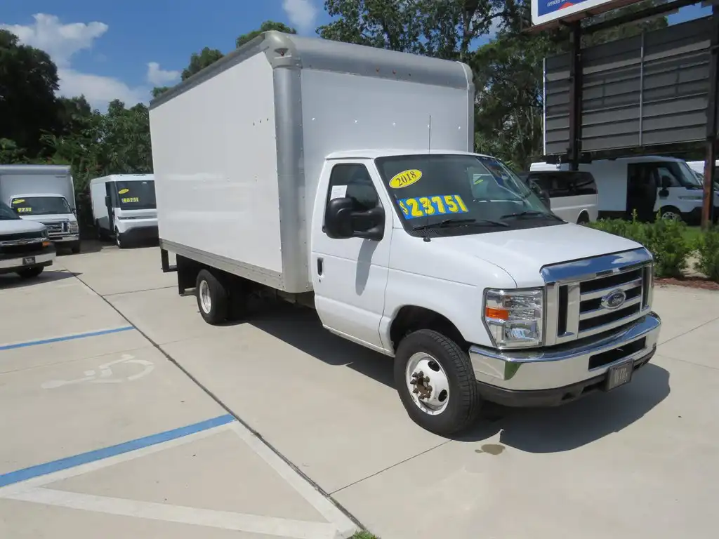 2018 Ford E-Series SRW E-350 Super Duty 138 in WB's photo
