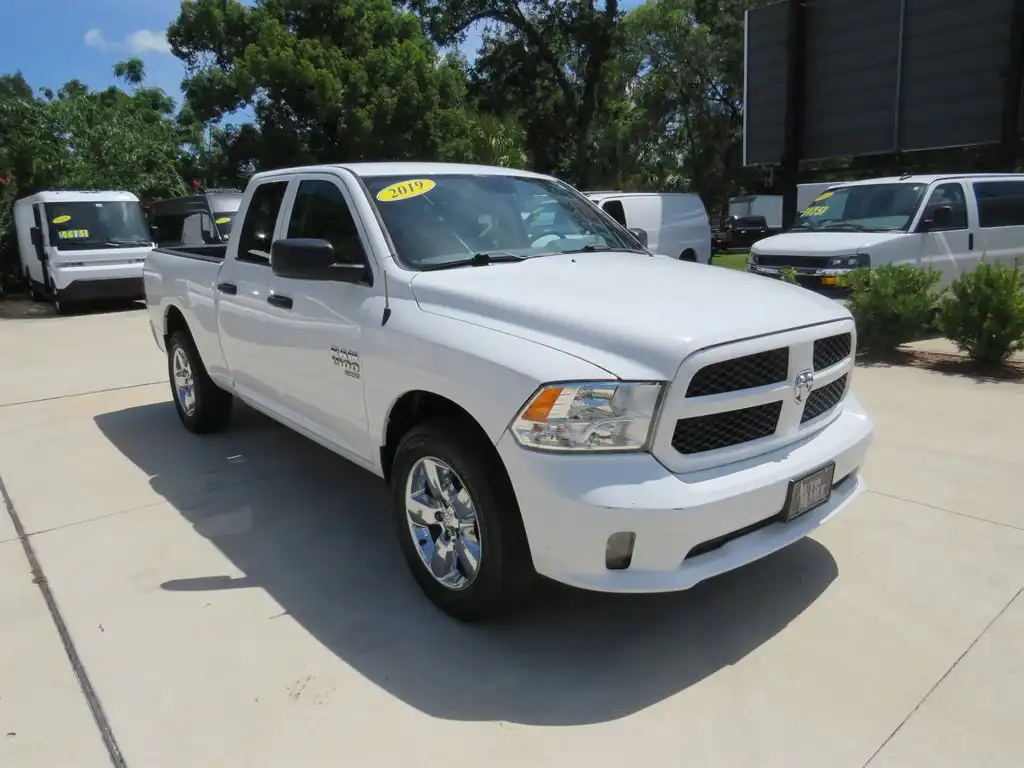 2019 RAM 1500 Classic Express 4x4 Quad Cab 6'4's photo