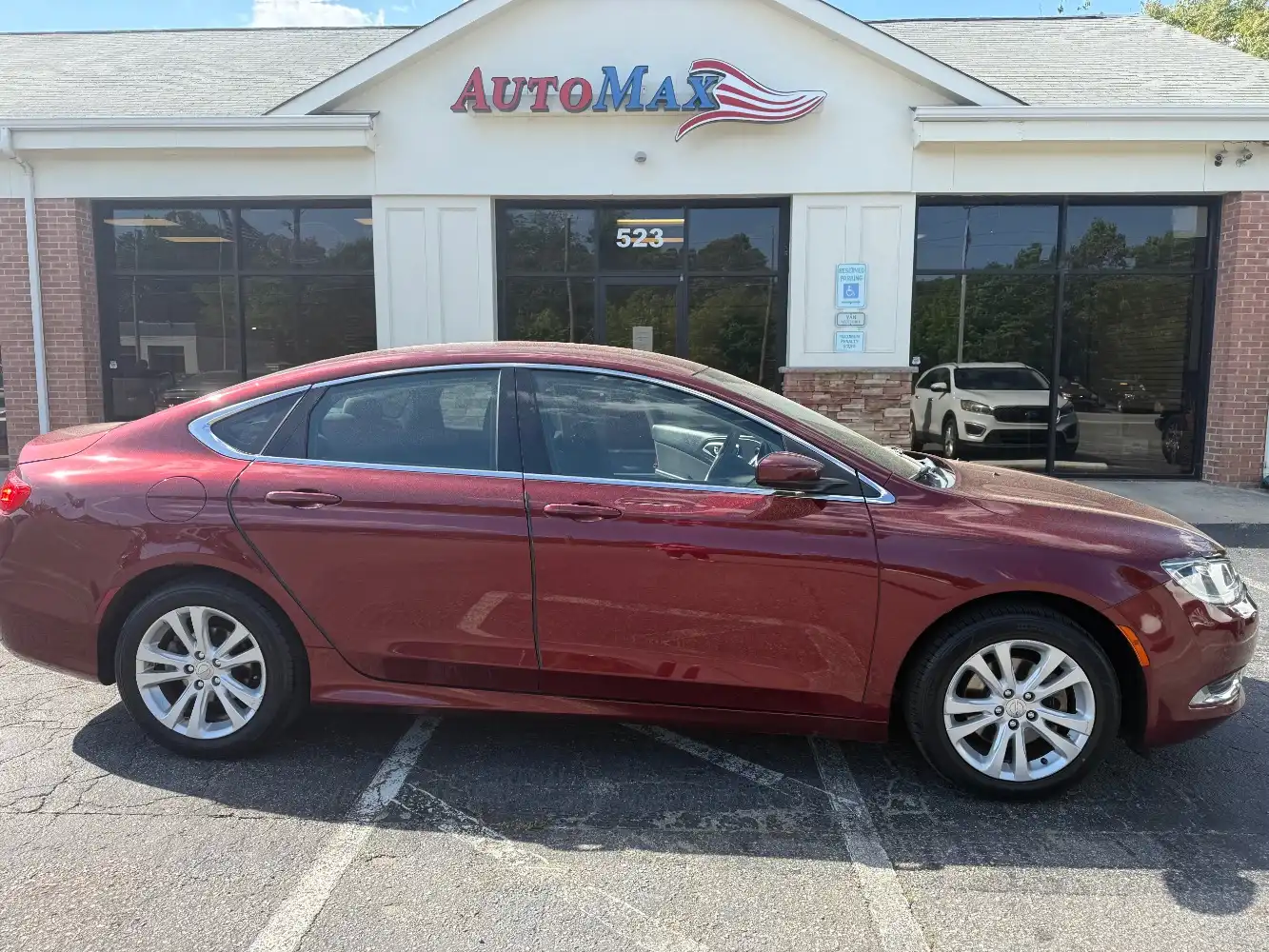 2015 Chrysler 200 Limited's photo