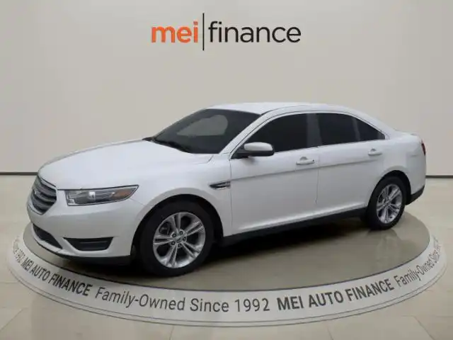 2019 Ford Taurus SEL FWD's photo