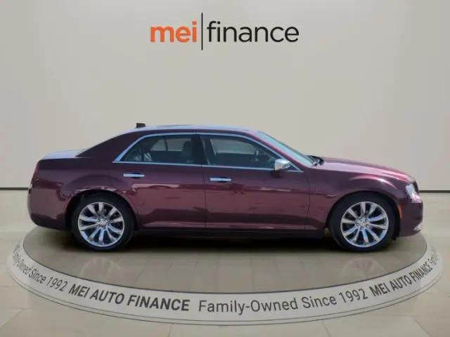 2020 Chrysler 300 Limited photo 4