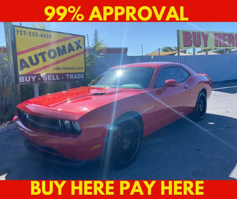 2013 Dodge Challenger SXT's photo