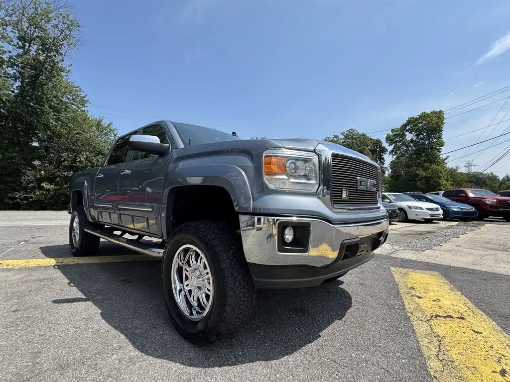 2015 GMC Sierra 4WD Crew Cab SLE SWB's photo