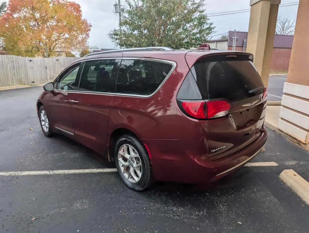 2020 Chrysler Pacifica Limited photo 5