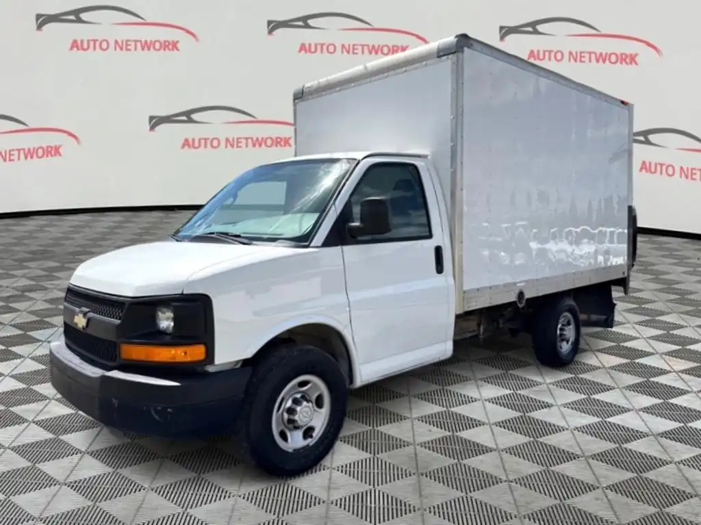 2016 Chevrolet Express 3500 139" WB's photo