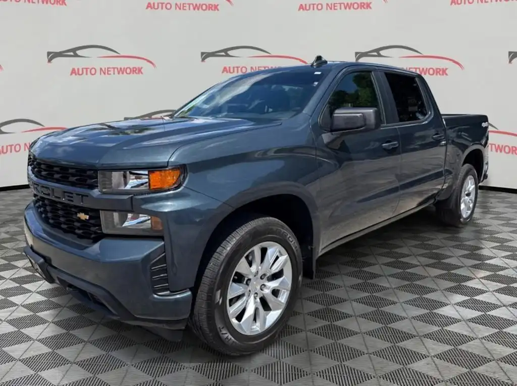 2019 Chevrolet Silverado 1500 Custom 4WD Crew Cab Short Box's photo