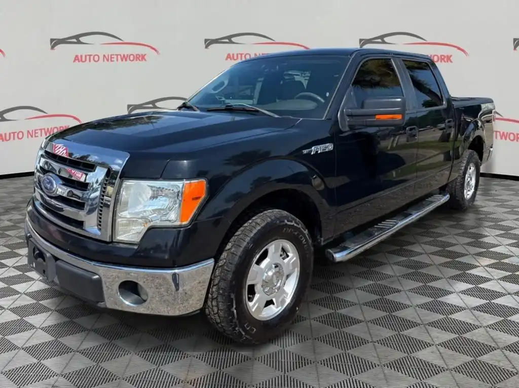 2010 Ford F-150 XLT SuperCrew 145-in's photo