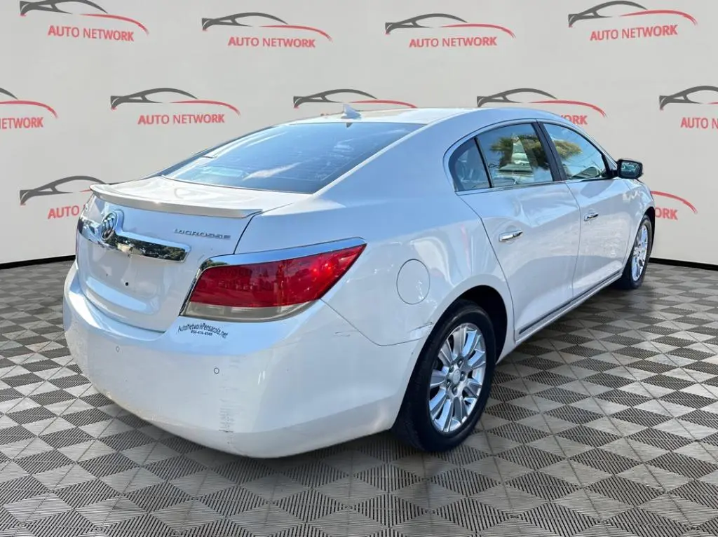 2013 Buick LaCrosse Leather photo 5