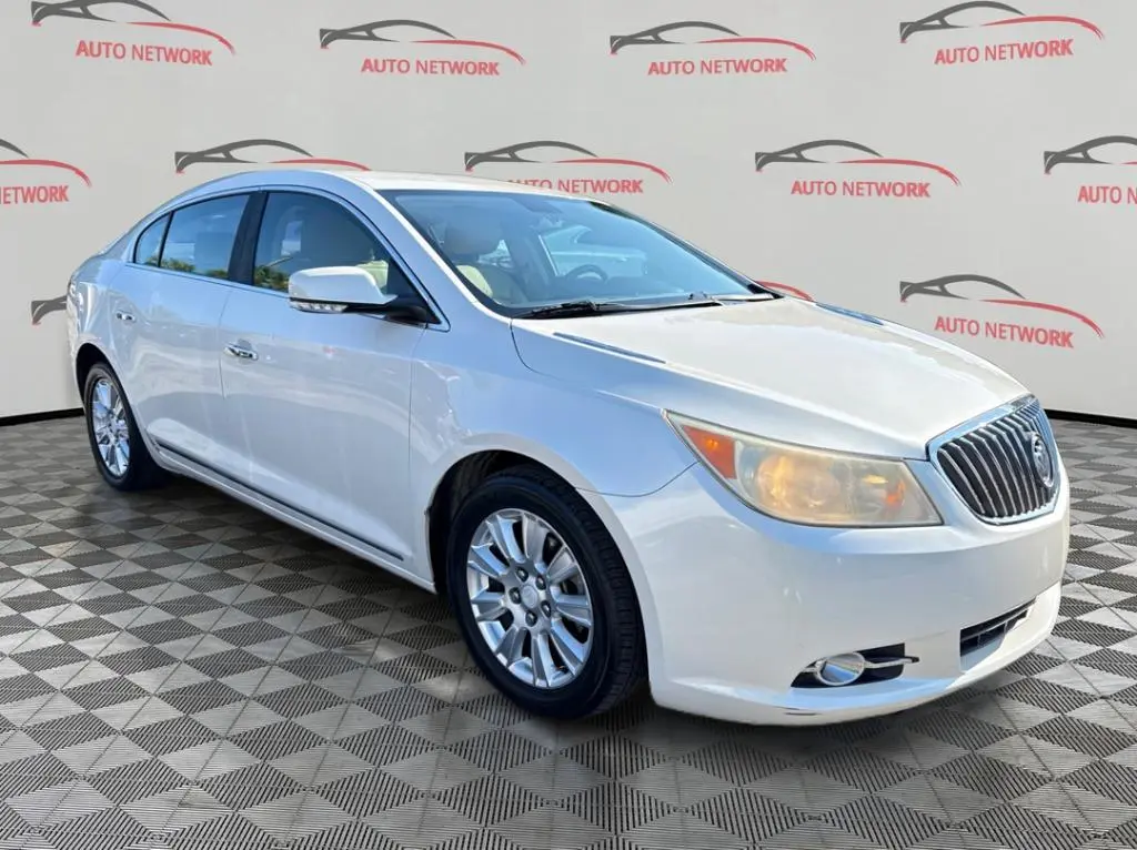 2013 Buick LaCrosse Leather photo 3