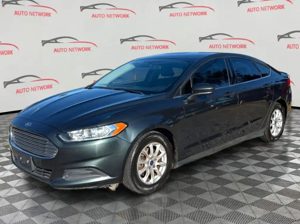 2016 Ford Fusion S FWD's photo