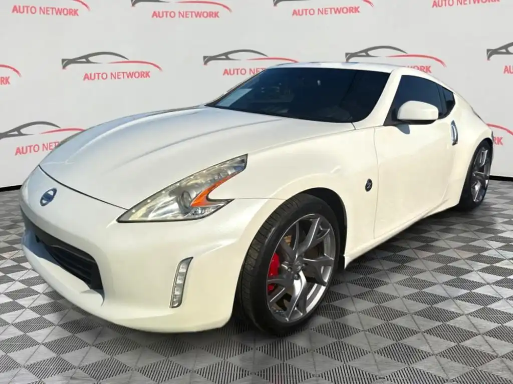 2016 Nissan 370Z Coupe Sport 7AT's photo