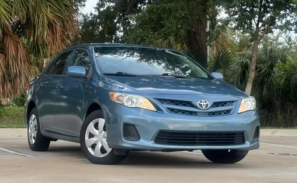 2013 Toyota Corolla L AT's photo