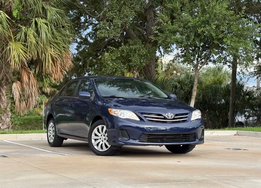 2013 Toyota Corolla LE AT's photo