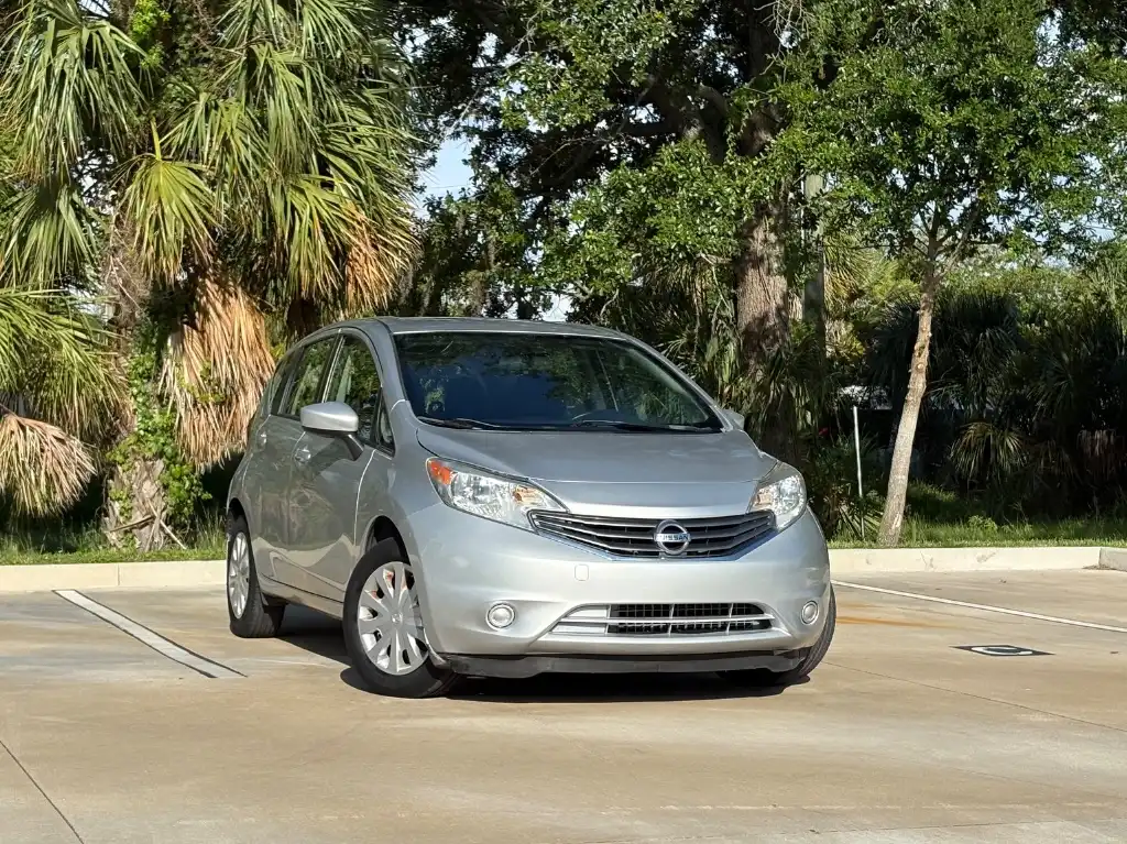 2015 Nissan Versa Note 1.6 SV CVT's photo