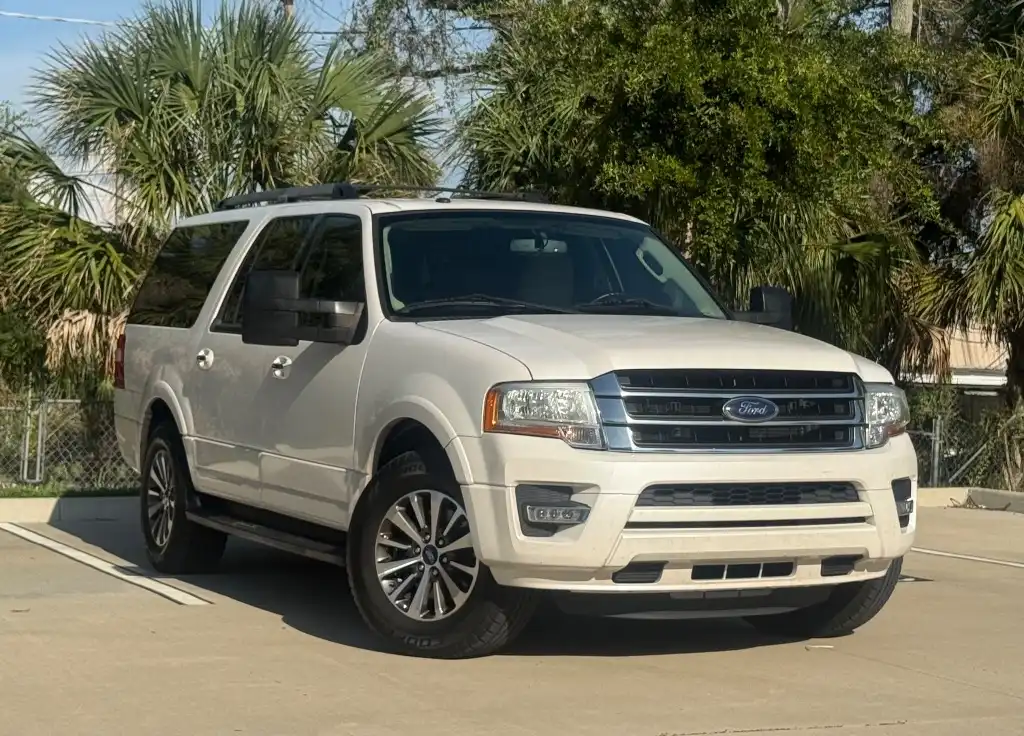 2016 Ford Expedition XLT EL's photo