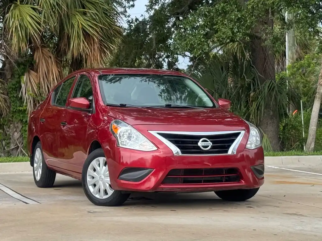 2017 Nissan Versa 1.6 S Plus CVT's photo