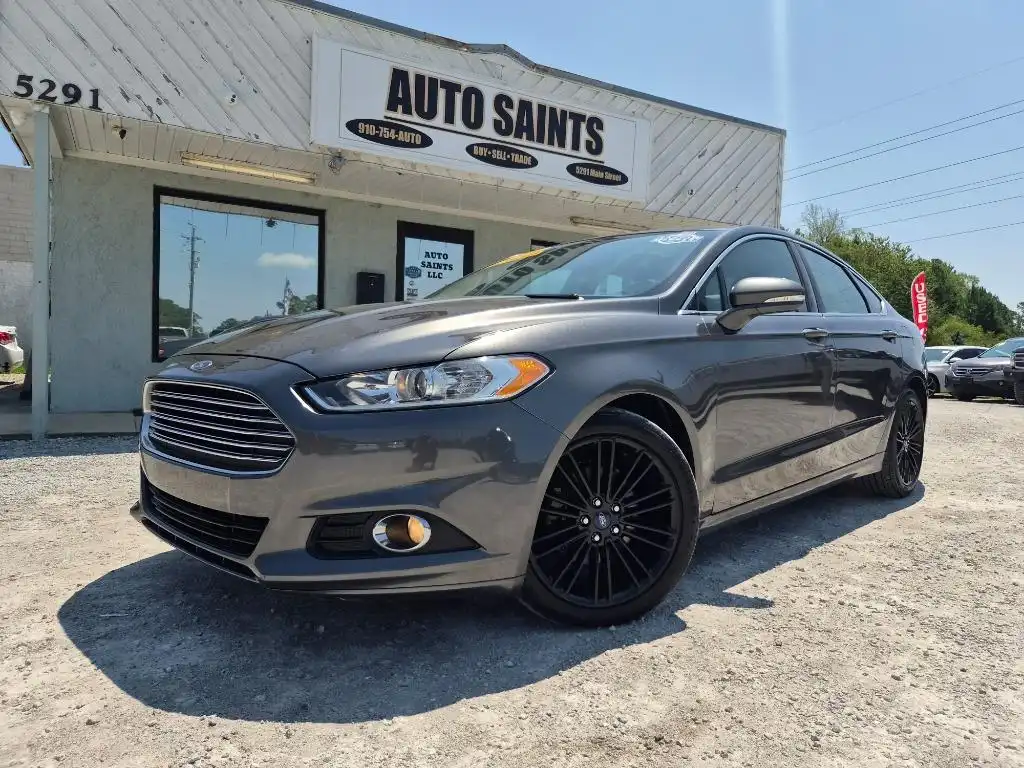 2016 Ford Fusion SE FWD's photo