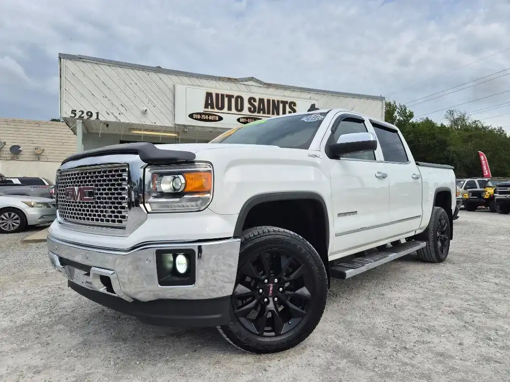 2015 GMC Sierra SLT 4WD Crew Cab SWB's photo