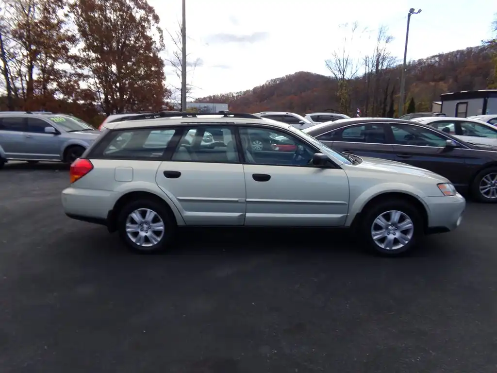 2005 Subaru Outback I 4AT's photo