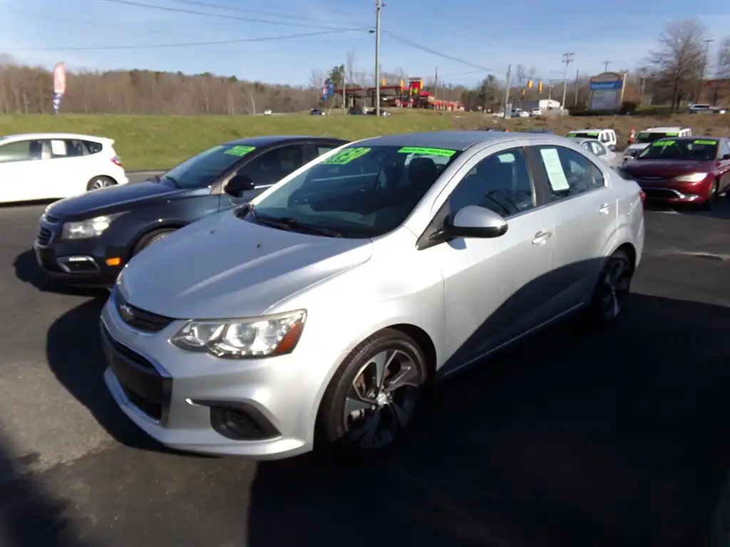 2017 Chevrolet Sonic Premier Sedan Auto's photo