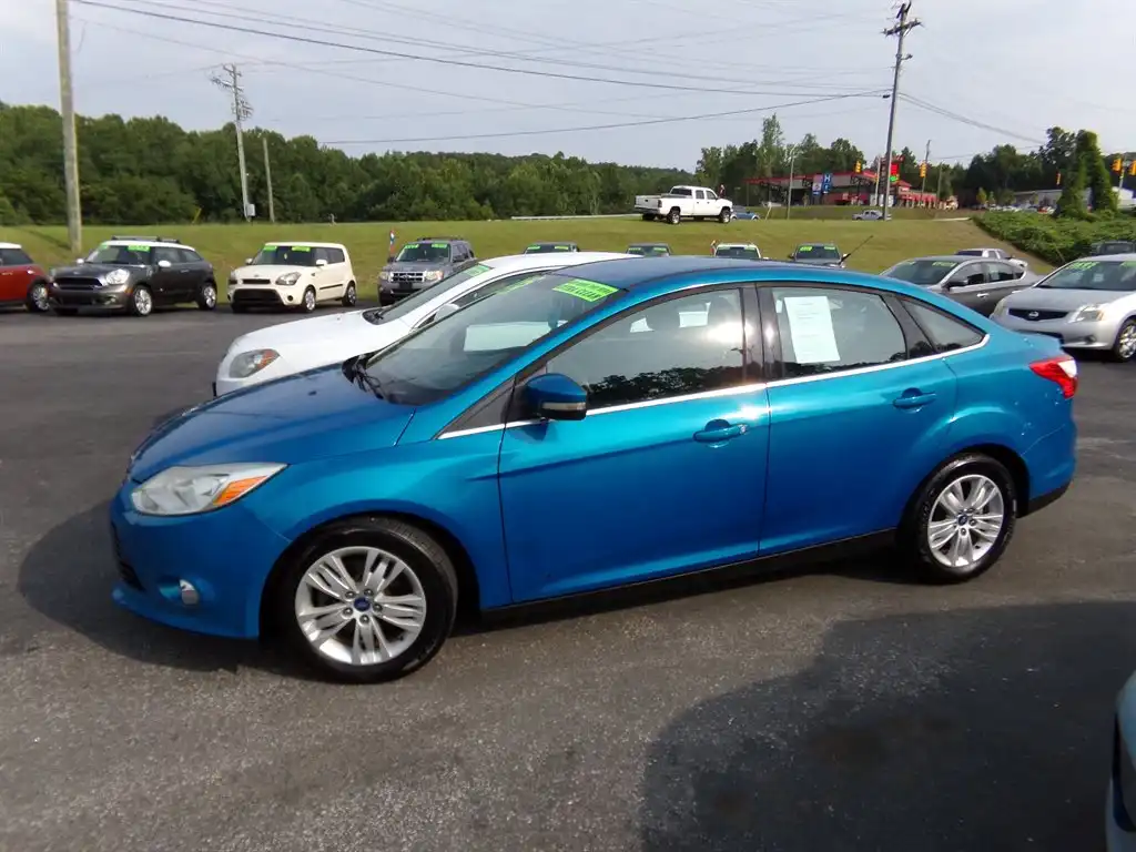 2012 Ford Focus Sedan SEL's photo