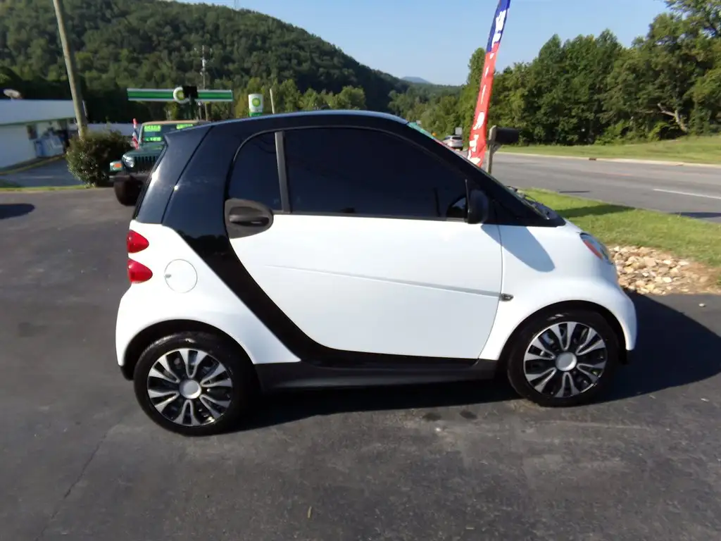 2015 smart fortwo Pure's photo