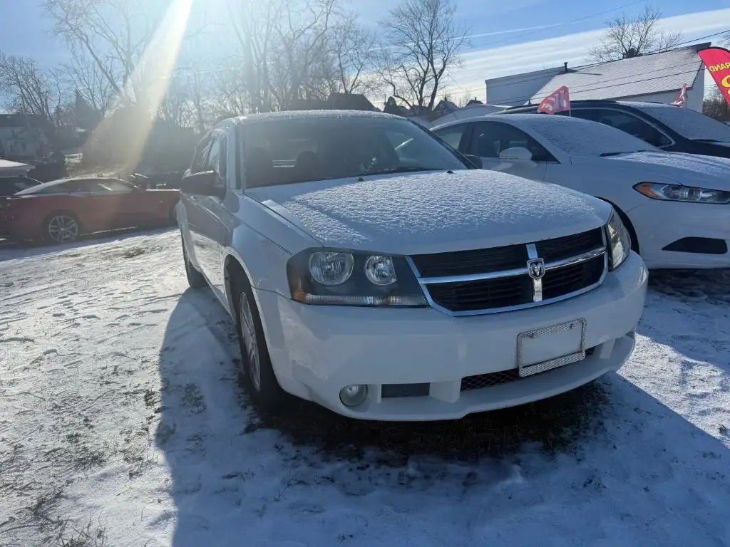 2008 Dodge Avenger SXT's photo