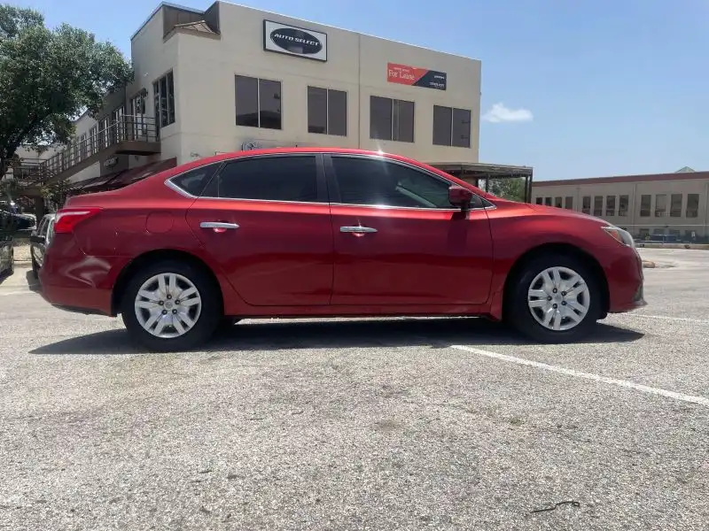 2016 Nissan Sentra SV CVT's photo