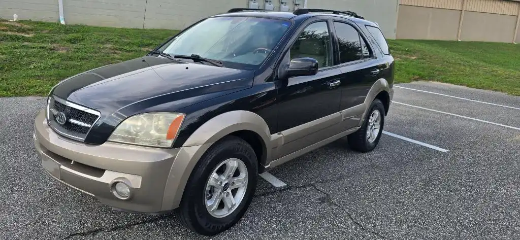 2003 Kia Sorento EX's photo