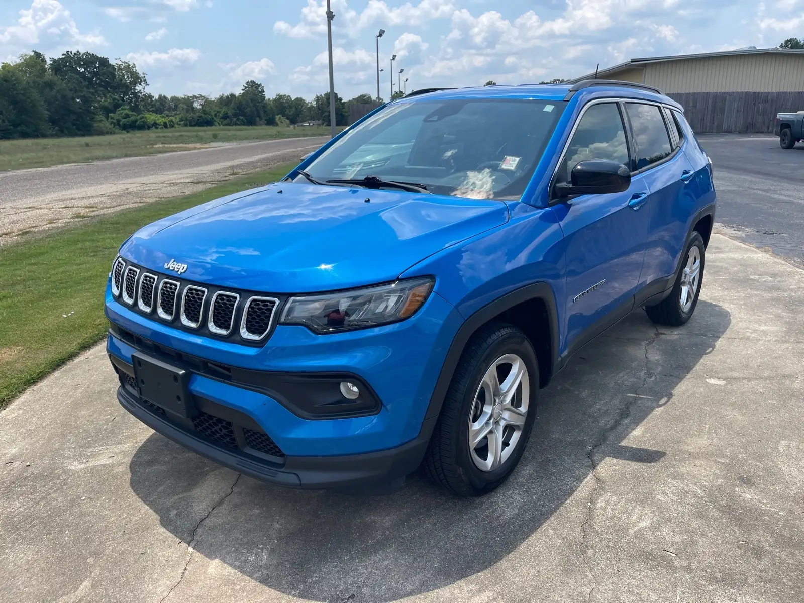 2024 Jeep Compass Latitude 4X4 photo 1