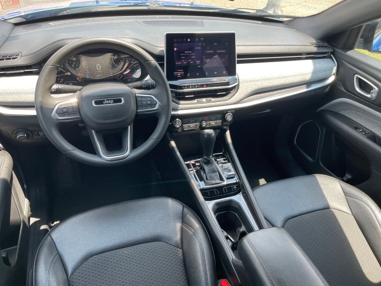 2024 Jeep Compass Latitude 4X4 photo 3