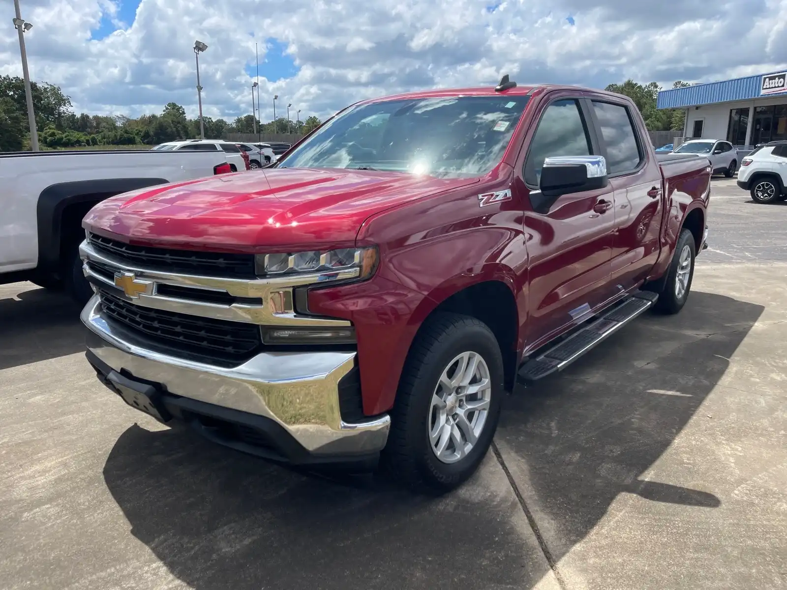 2019 Chevrolet Silverado 1500 LT 4WD Crew Cab Short Box's photo